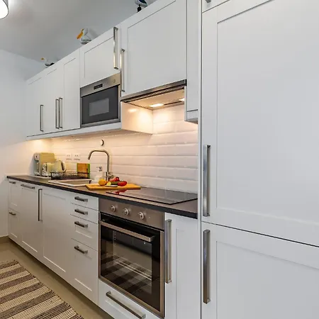 Beautiful In With Kitchen * Banjole